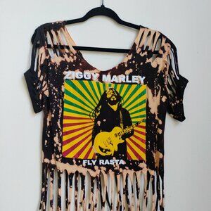 Small band tee off shoulder cut